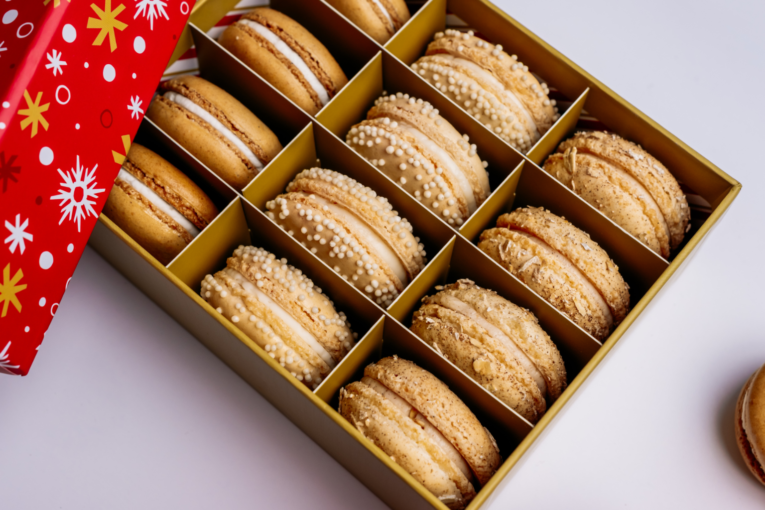 12 Piece Winter Macaron Box