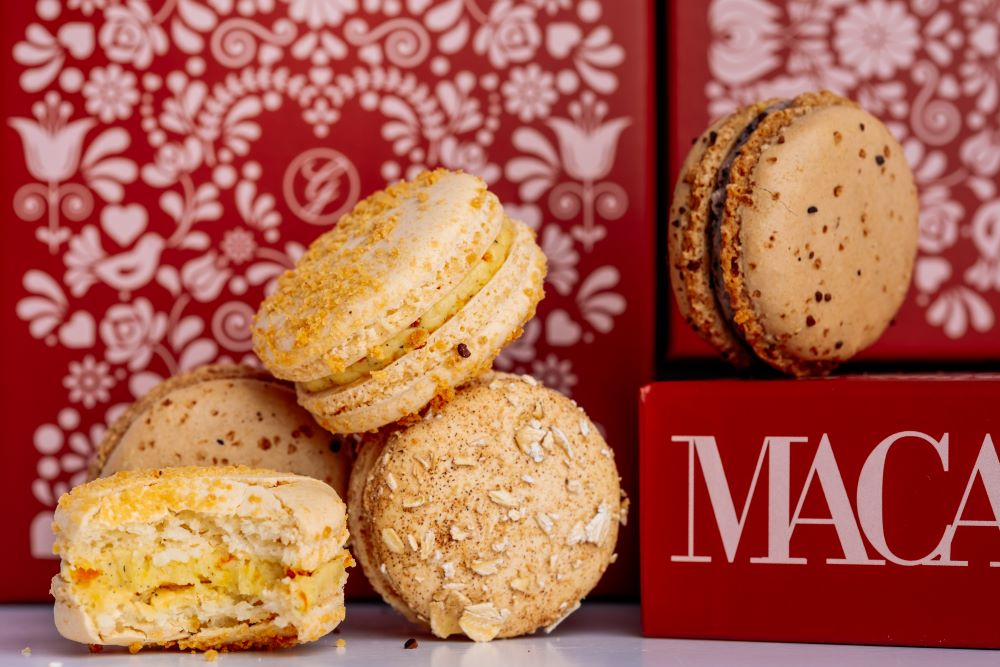 12 Piece Valentine's Macaron Collection